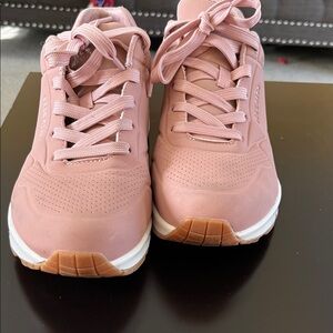 Skechers Women's Dusty Pink Lace-Up Sneakers